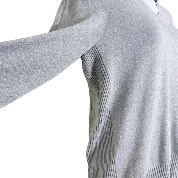 Lane Bryant Metallic Gray V-Neck Sweater Size 18/20 - Picture 6 of 9